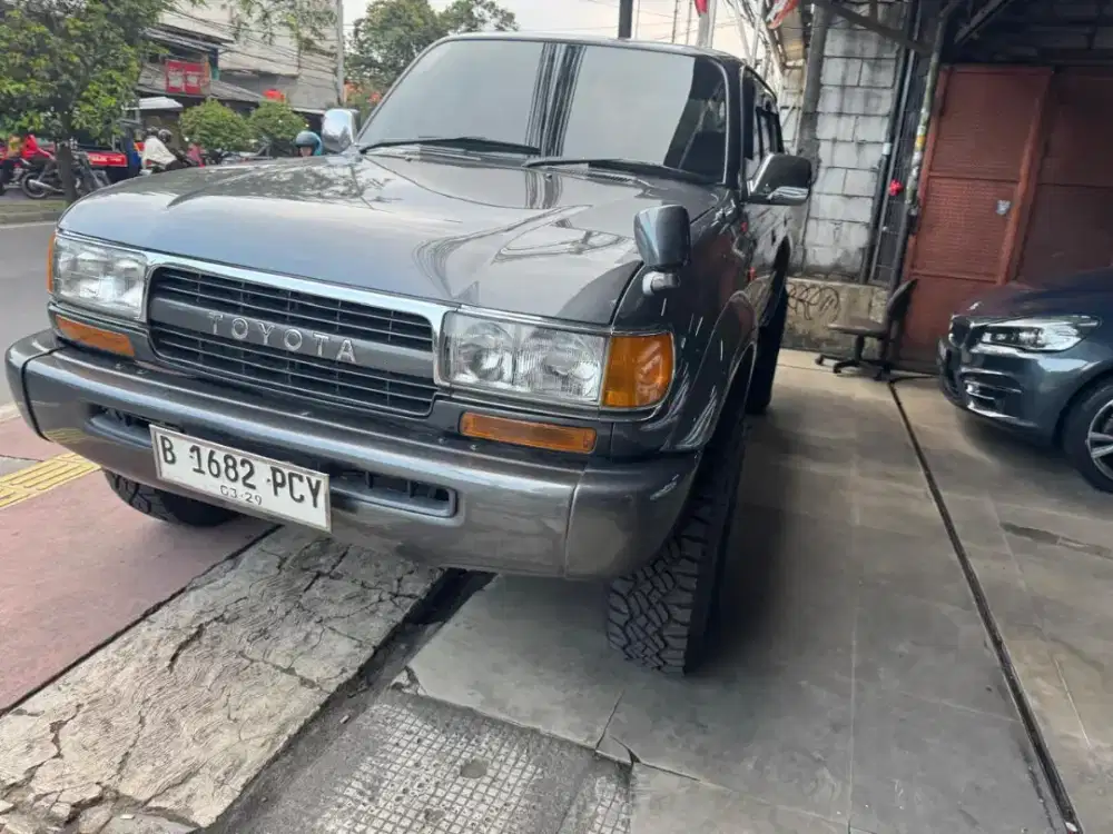 Toyota landcruiser diesel VX limited  sunroof th 1996 MT