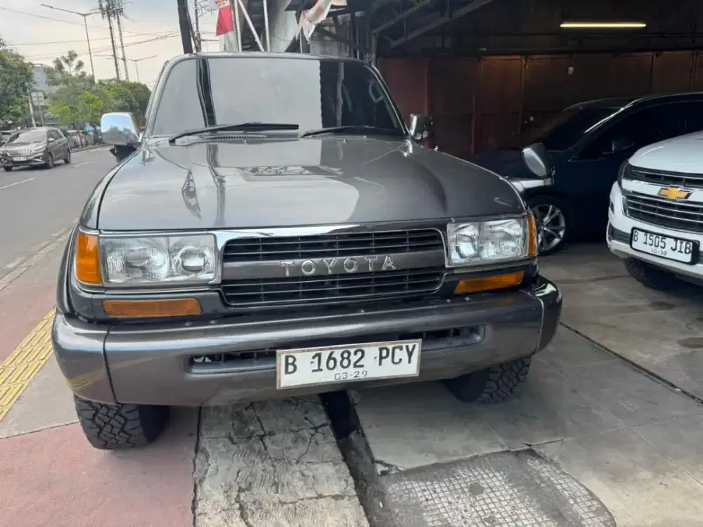 Toyota landcruiser diesel VX limited  sunroof th 1996 MT