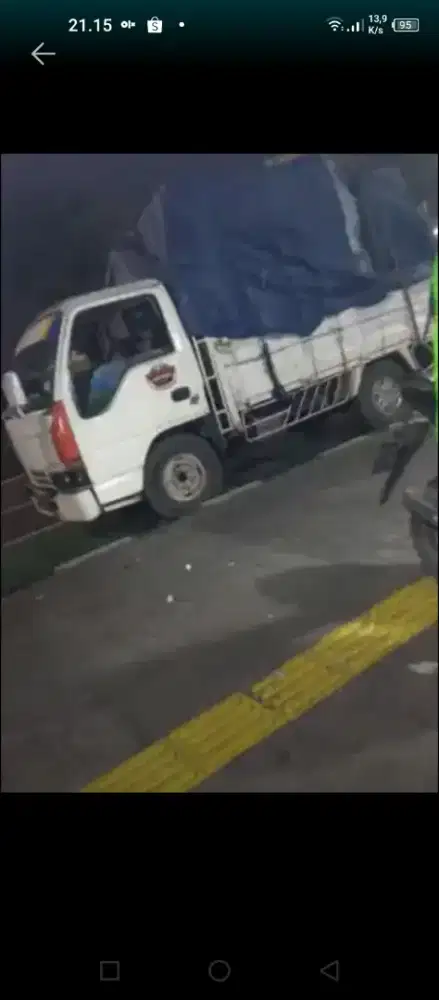 Jasa pindahan truk engkel