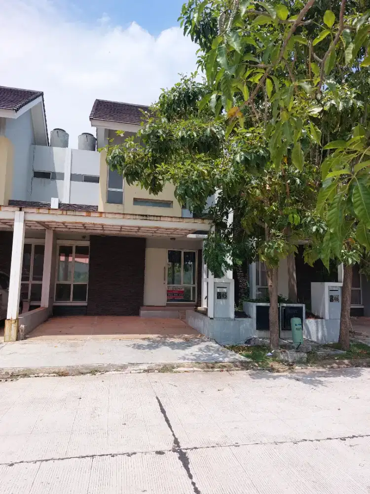 Disewakan Rumah Dua Lantai Dalam Cluster Harapan Indah Dua
