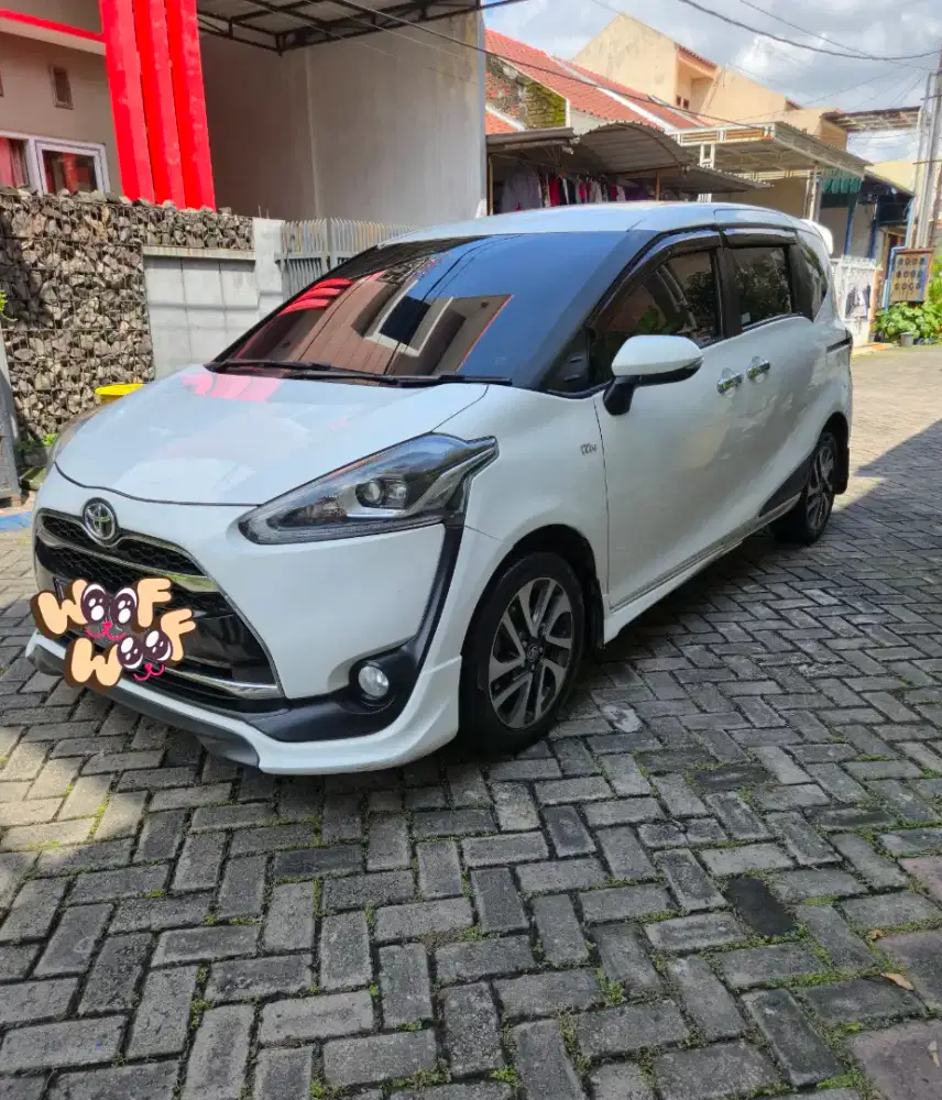 Toyota Sienta Tipe Q Bensin-AT