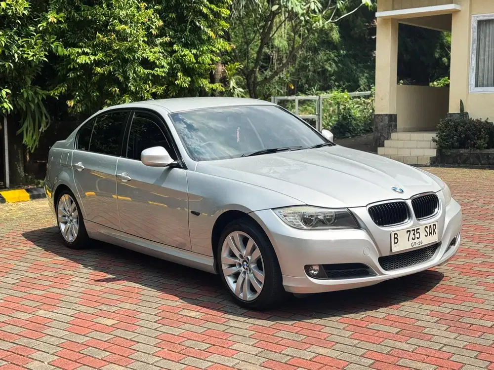 bmw 320i 2010 antik km 57rb tangan 1 dari baru