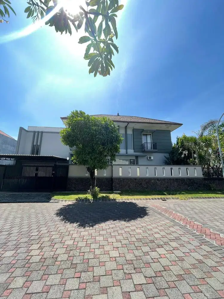 DIJUAL RUMAH MEWAH THE CHOFA CLUSTER ELITE MODERN MINIMALIS SPLIT LVL