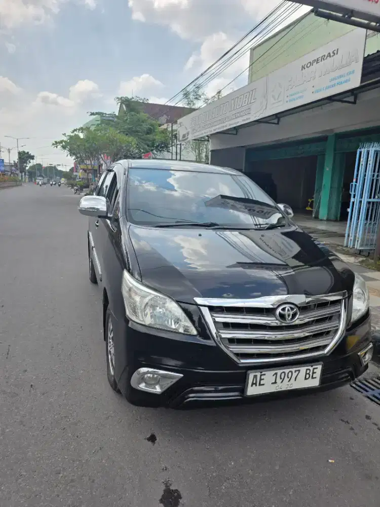 Innova G diesel 2015 asli AE