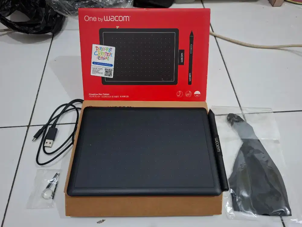 One by WACOM Pen tablet