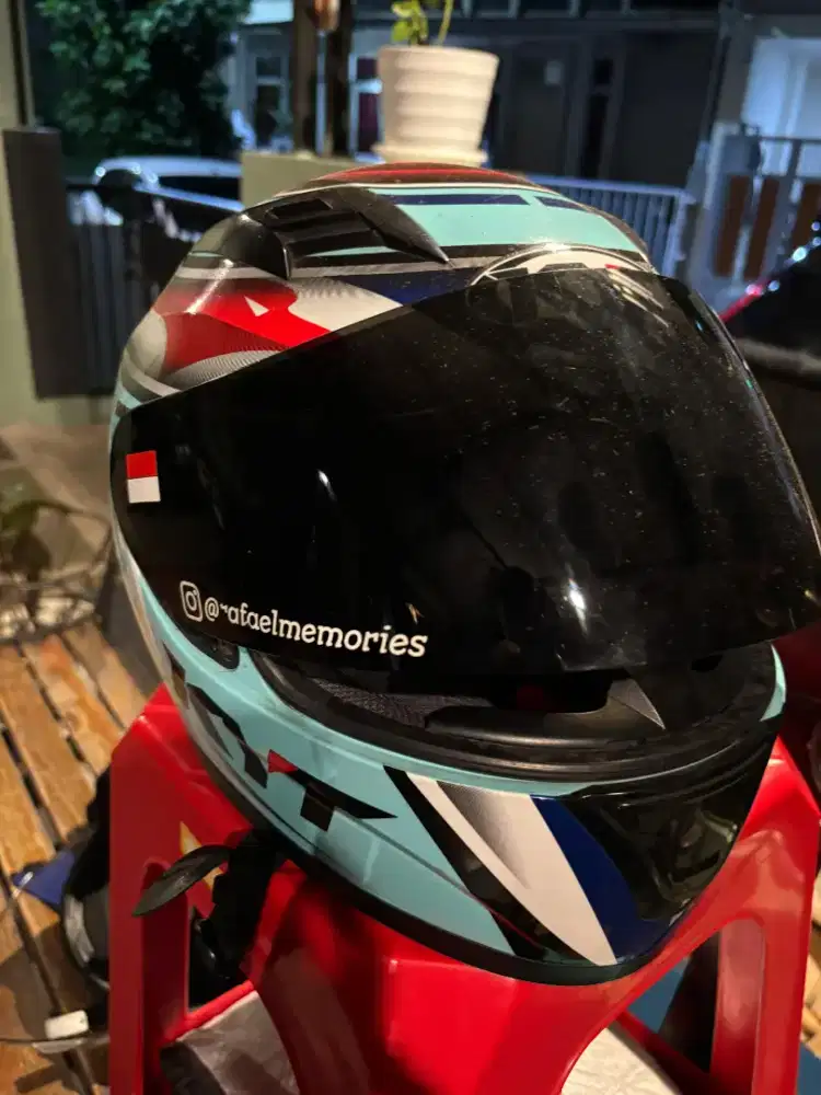 Dijual Helm KYT R10 Full Face Kondisi Bagus Jarang Pakai