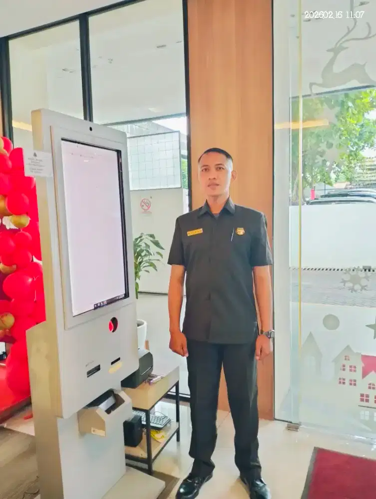 mencari pekerjaan..mohon di bantu