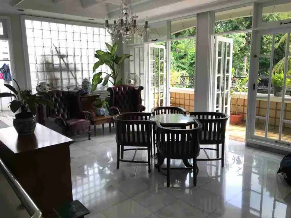 Rumah Luas Nyaman Di Wilayah Prestisius Dan Strategis Kebayoran Baru Jakarta Selatan