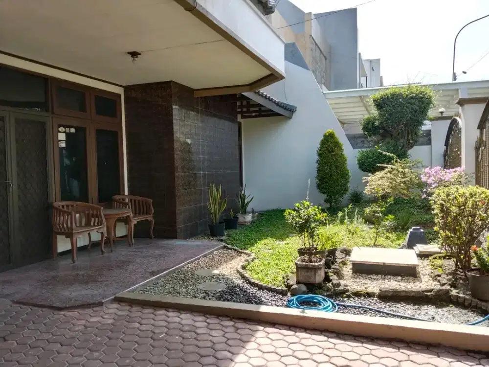 Dharmahusada indah Timur