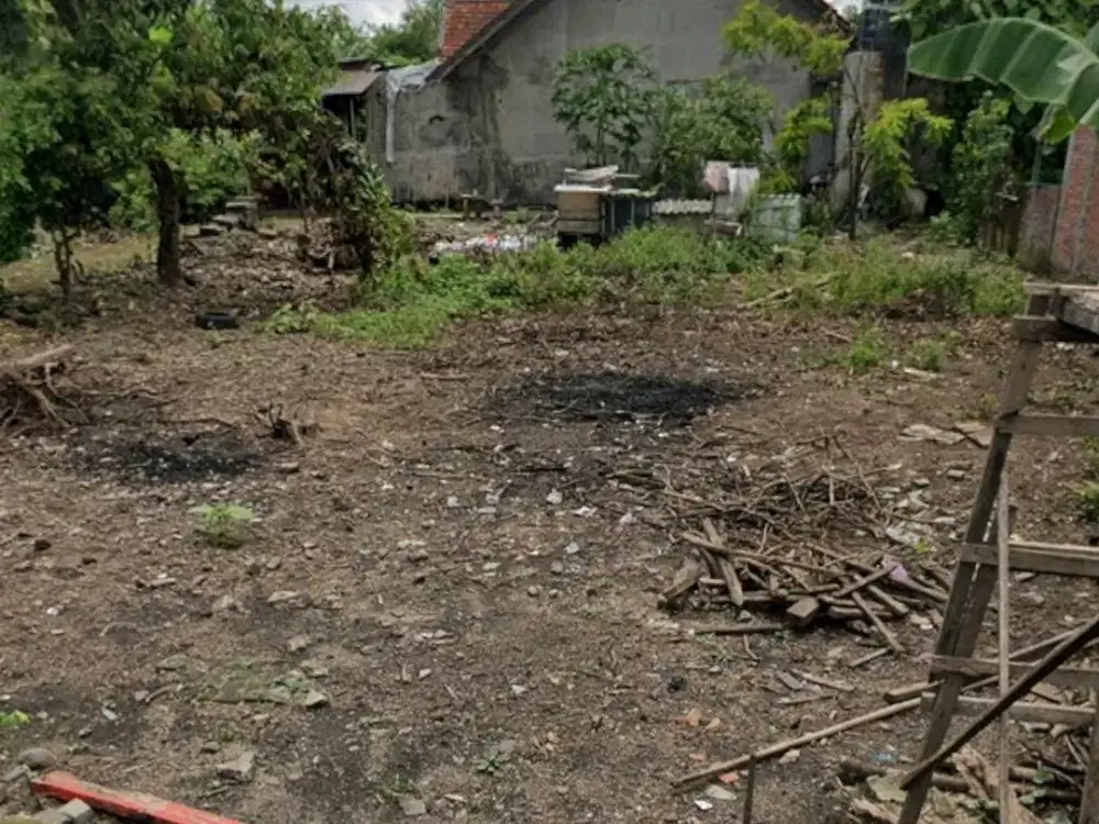 RUMAH DAN TANAH SARIROGO