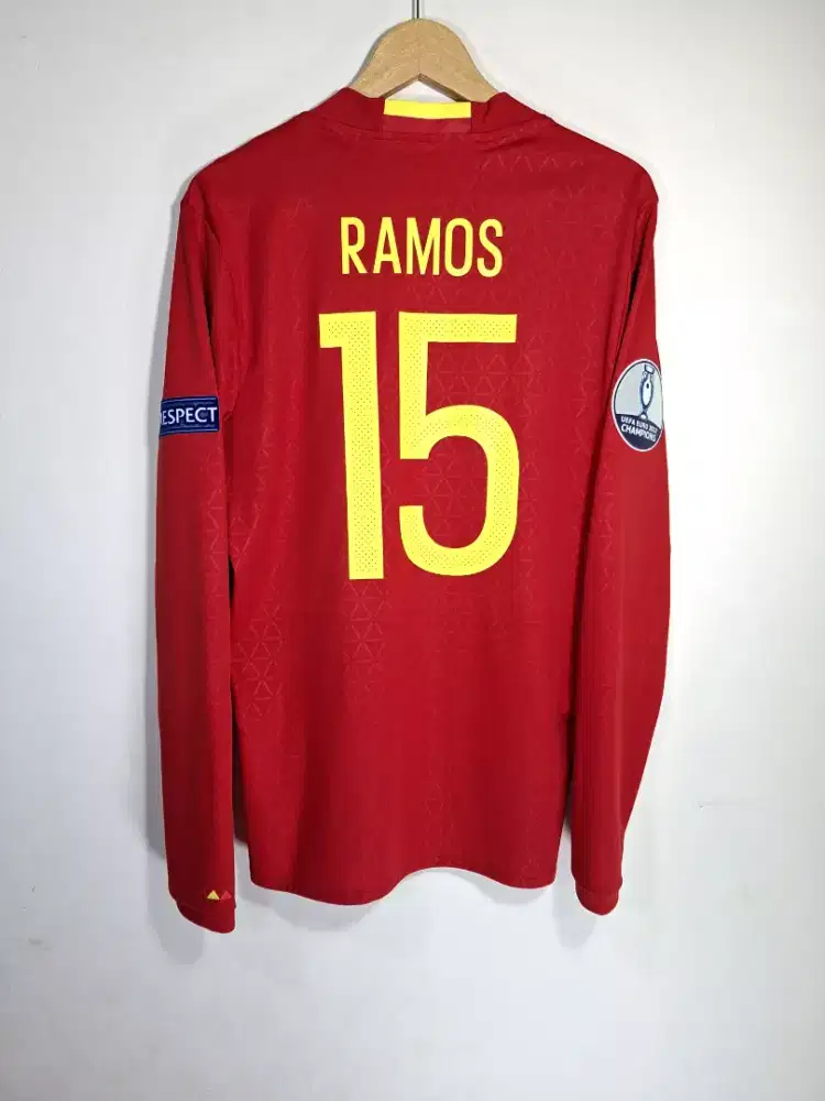 Jersey baju bola kaos original size m spain spanyol 2016 LS