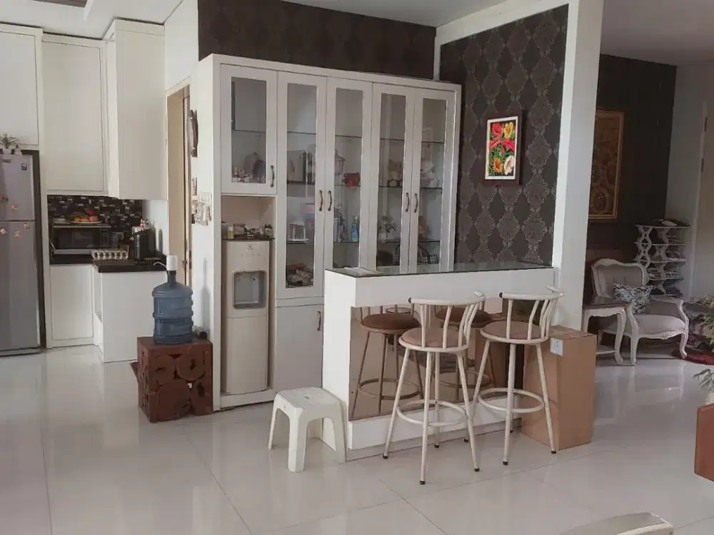 dijual rumah royal residence