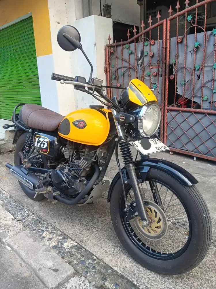 Forsale Kawasaki W175 tipe Cafe th 2019 pemakaian 2020 Gress