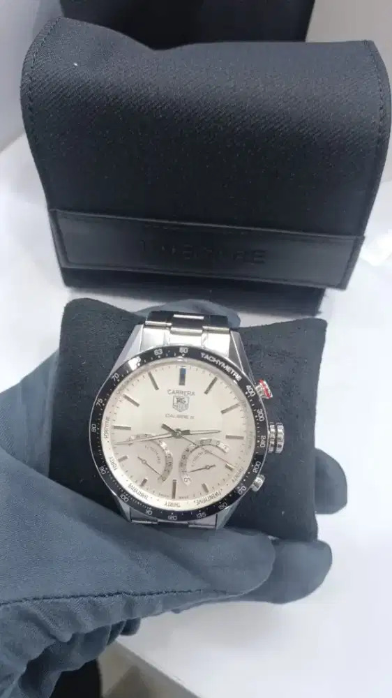 TAG HEUER CARRERA