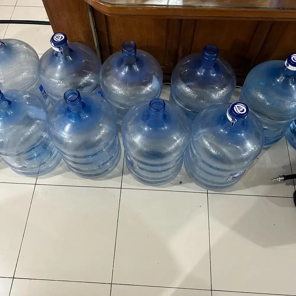 Galon kosong merk aqua 19L