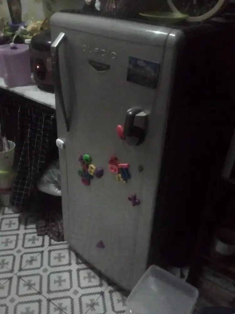 Toshiba glacio satu pintu