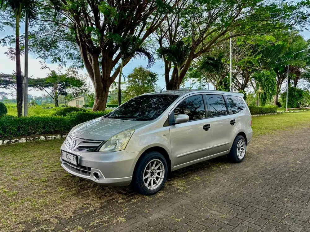 NISSAN GRAND LIVINA 1.5 XV