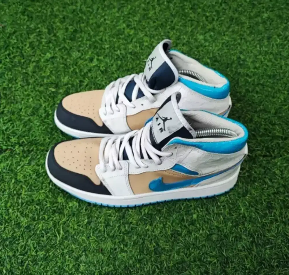 Sepatu Nike Air Jordan 1 Mid Second