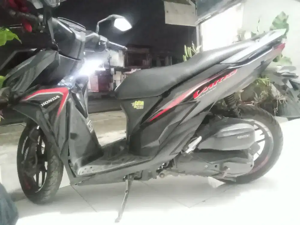 Vario 125cc hitam