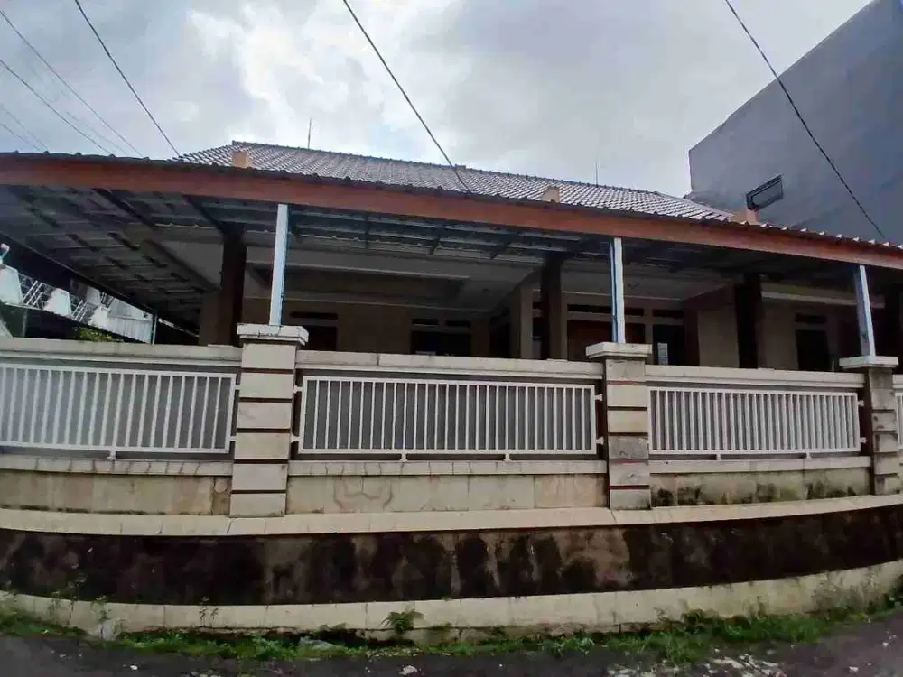 Dijual Rumah dengan tanah luas di Bawah pasaran di Indraprasta kota Bogor