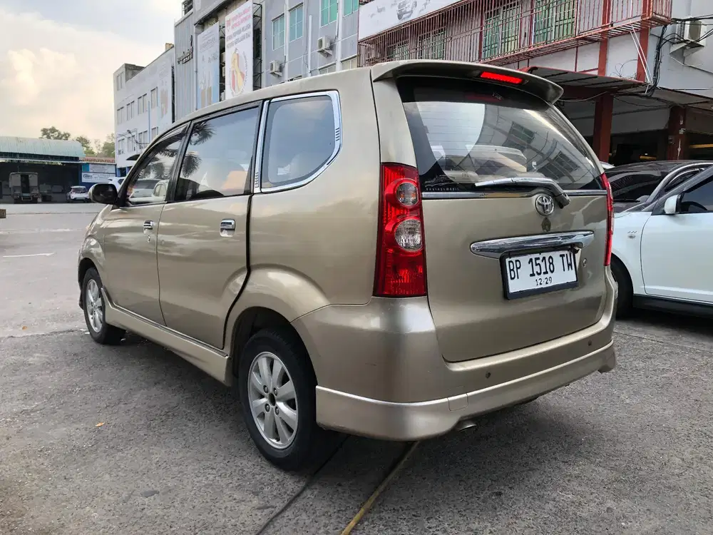TOYOTA AVANZA S AUTO   BISA KELUAR BATAM PAJAK HIDUP STNK BPKB LENGKAP