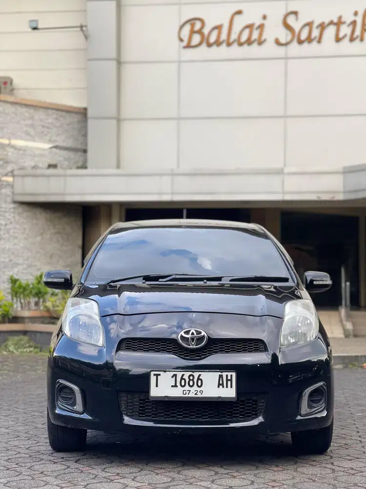 Istimewa!! Yaris 1.5 J MT 2013 (T) 100%Ori