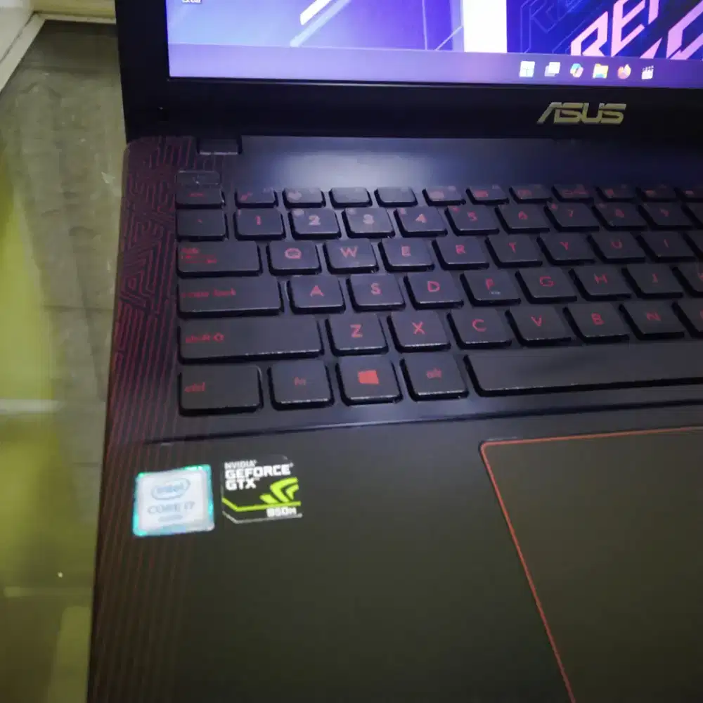 Laptop gaming Asus core i7 VGA GTX 4gb ram 8gb sdd 256gb normal