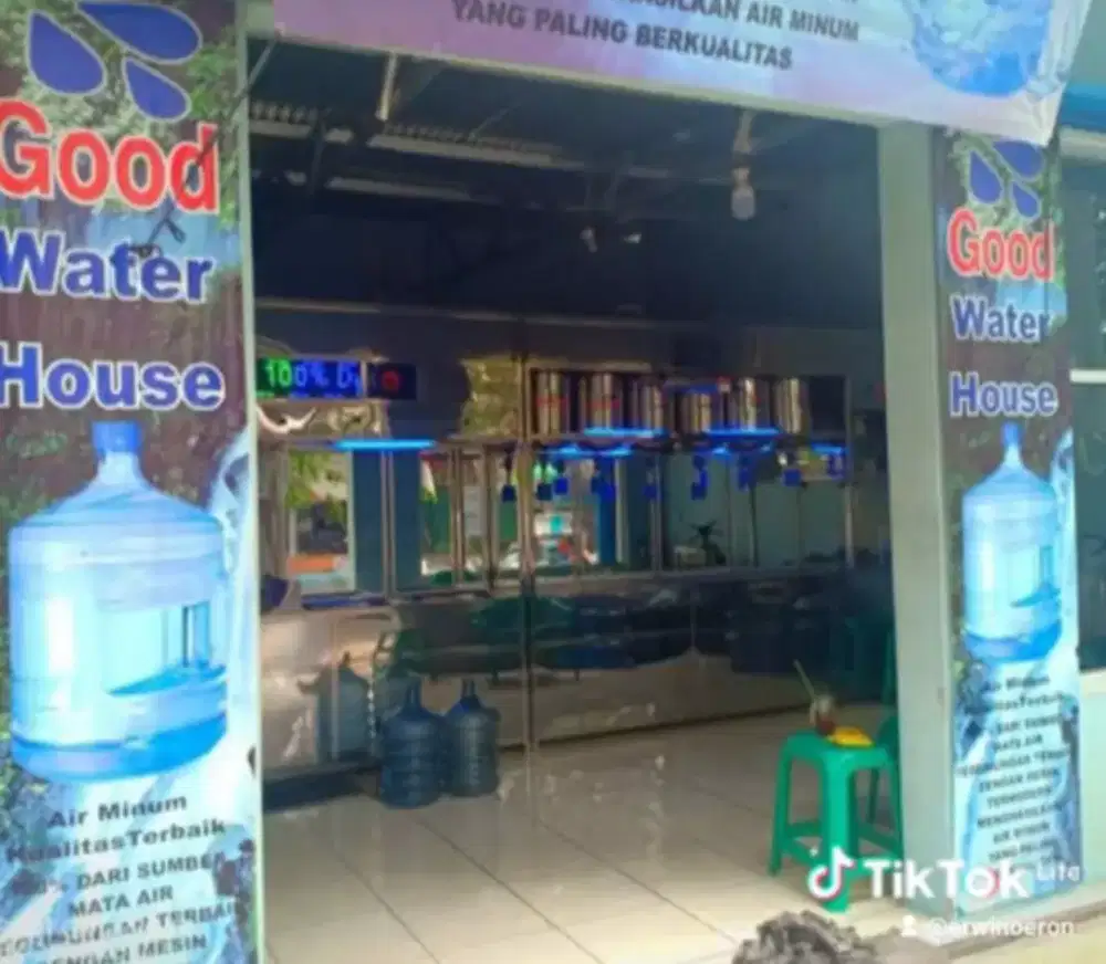 Depot air minum isi ulang