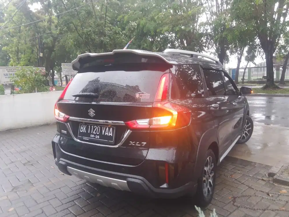 SUZUKI XL7 ALPHA GX MANUAL  PAJAK HIDUP TANGAN PERTAMA MOBIL BAGUS
