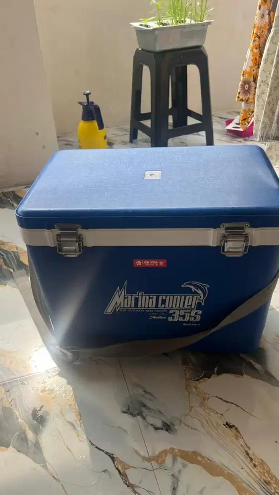 Cooler box Marina 35s (33 liter) & Ice Pack