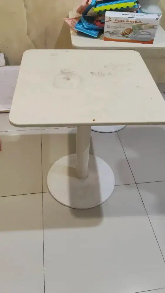 MEJA MAKAN / MEJA CAFE