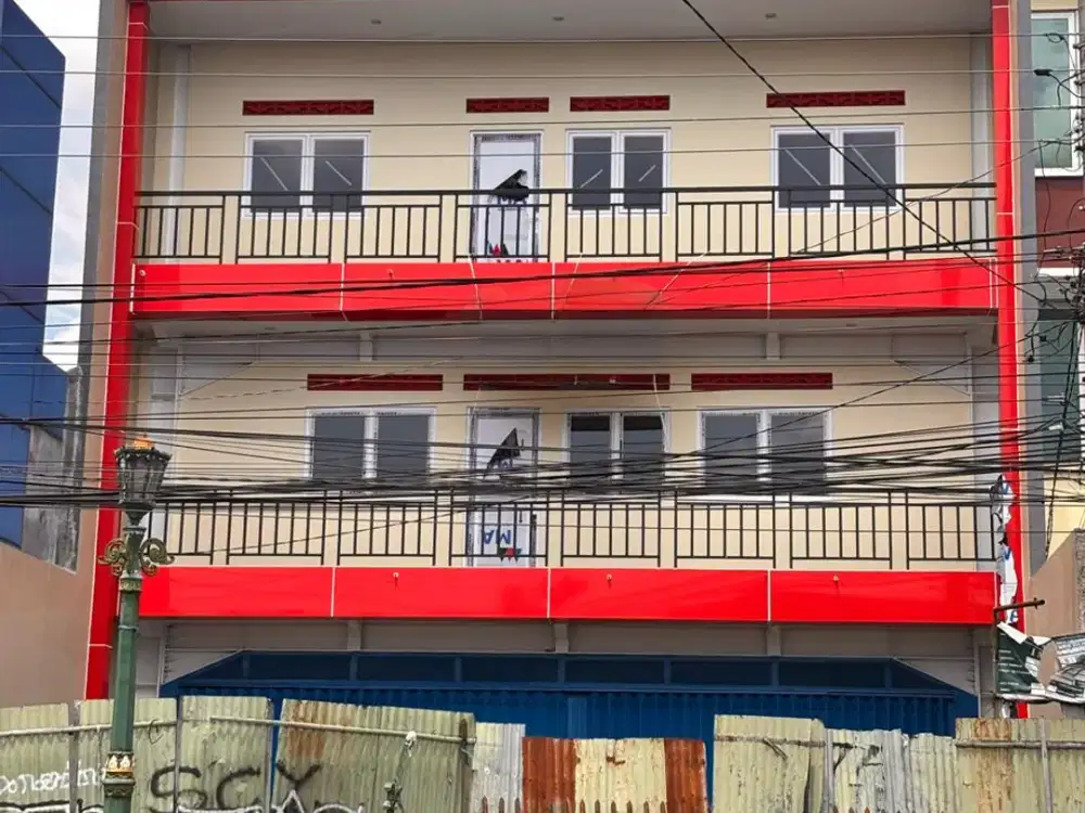 Disewakan Ruko 3 Lantai Lokasi di Jalan Utama Dalam Area Tegalrejo