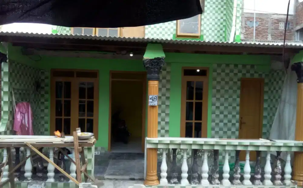 Disewakan Bulanan Atau Dijual Rumah di Pucang Gading