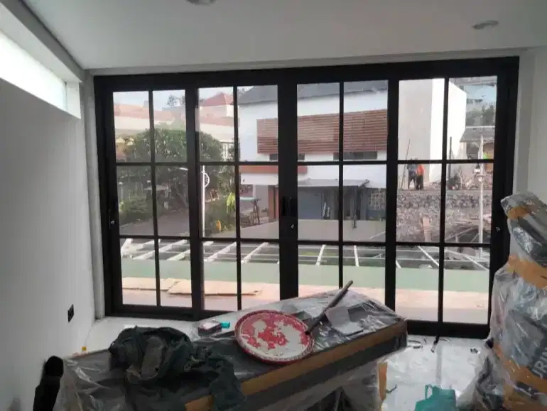 STIKER KACA KANTOR SANDBLAST CUSTOM CUTTING STICKER KACA ES BURAM