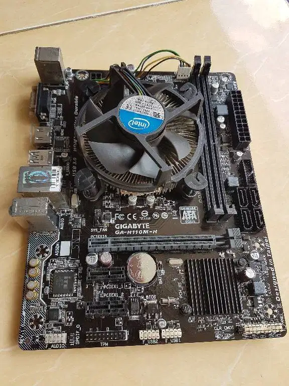 Sepaket Intel G4560 | Gigabyte H110M-H lga 1151 6 dan 7 gen