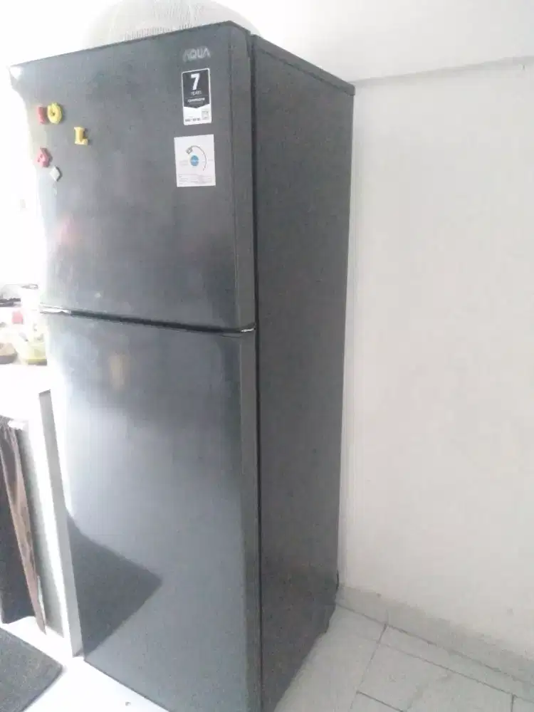 Kulkas/Lemari Es AQUA 2 pintu