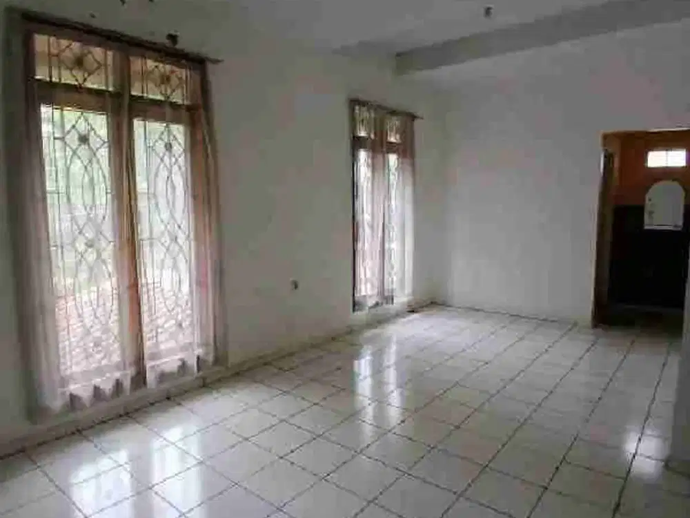 Disewa Rumah 2 Lantai di Cihanjuang, Cimahi Utara, Kota Cimahi