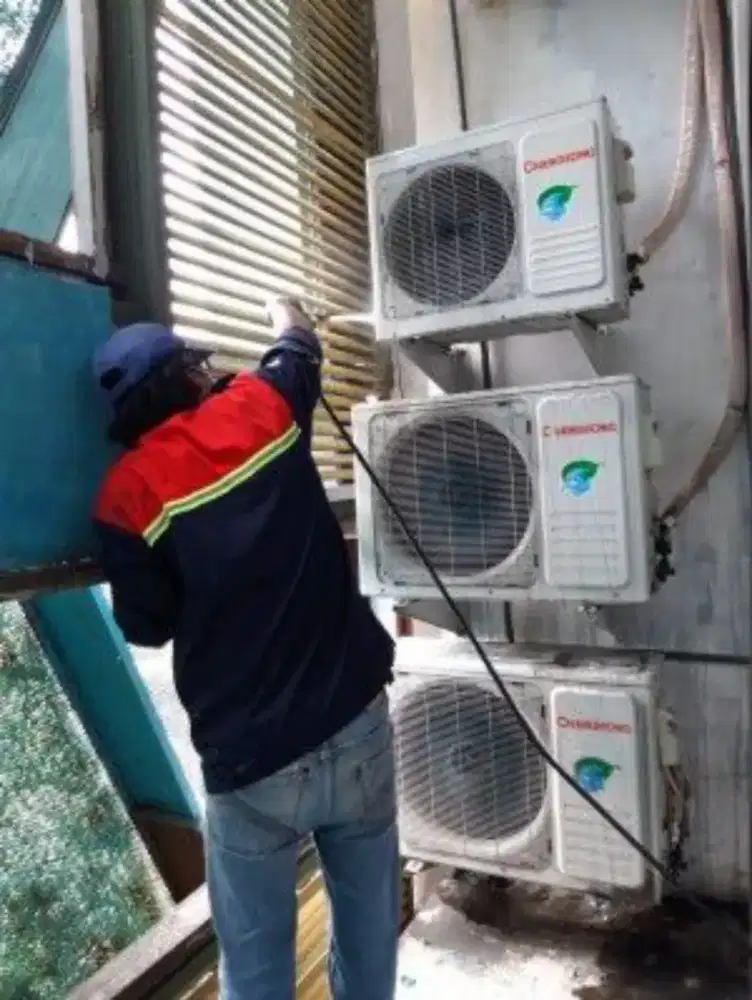 Service cuci AC bongkar pasang AC service kulkas jual beli AC bekas