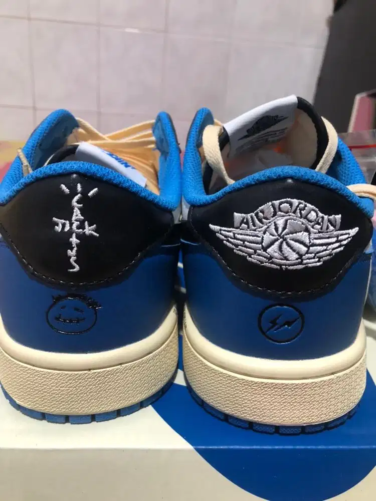 Aj 1 low travis scott size 43 global release