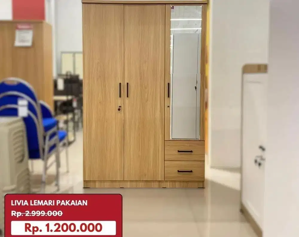 Livia lemari pakaian kayu