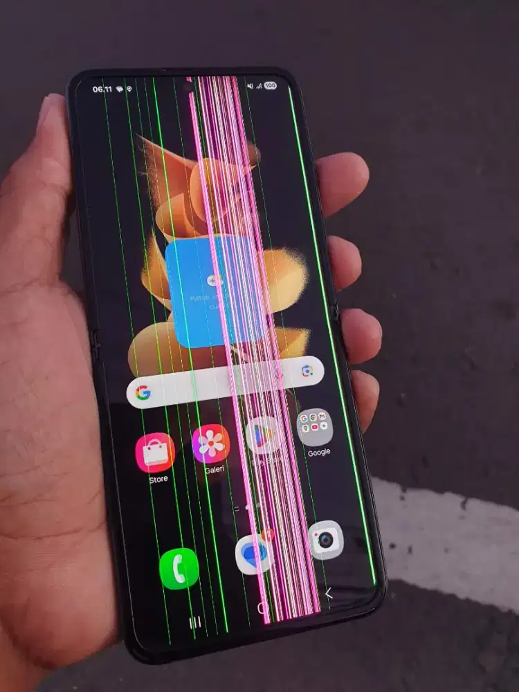 Samusung Z Flip3 ram 8/256 giga. Anti air 5G