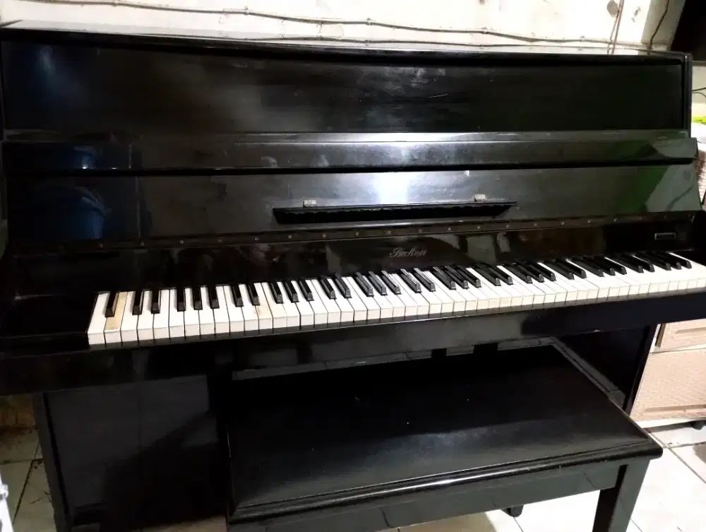 Piano upright Bechner