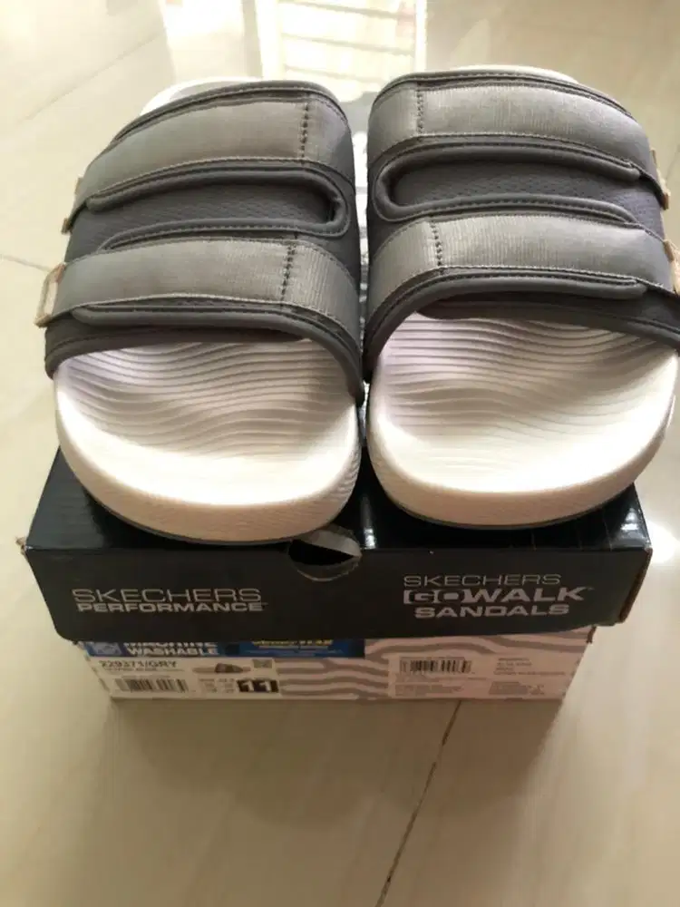 sendal skechers hyper slide grey size 44.5