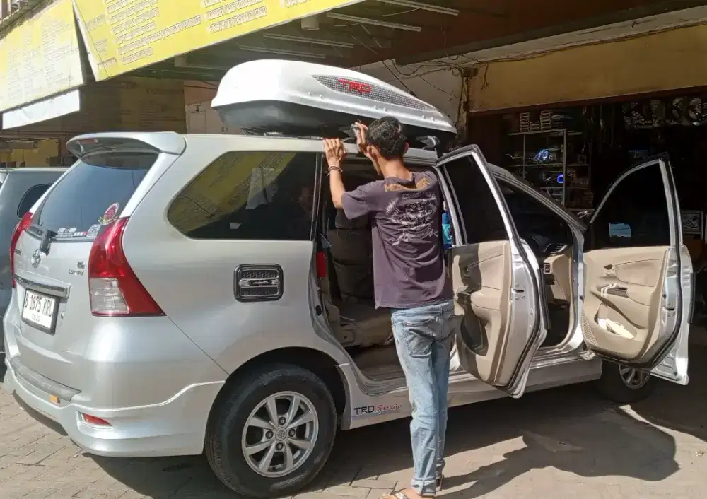 Roofbox ABS + crossbar jepit