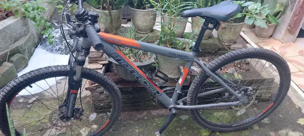 Di jual cepat Polygon Monarch M3 26