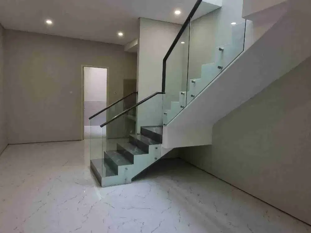 jual rmh baru 2Lt ploso timur,hrg 1m an,5menit ke UNAIR,WM kalijudan dll