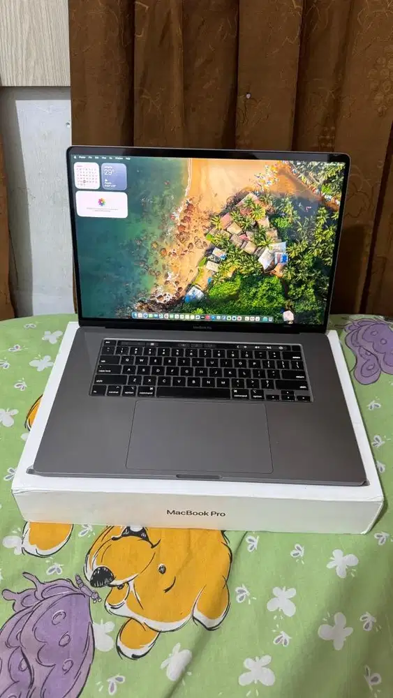 Macbook Pro 16 Inch 2019 i9 16gb/1tb Fullset