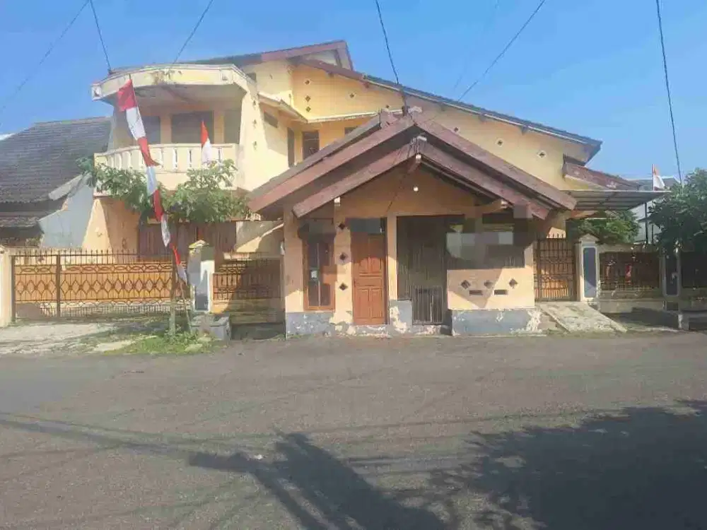 RUMAH HOOK LUAS DI LAMPER TENGAH SEMARANG SELATAN