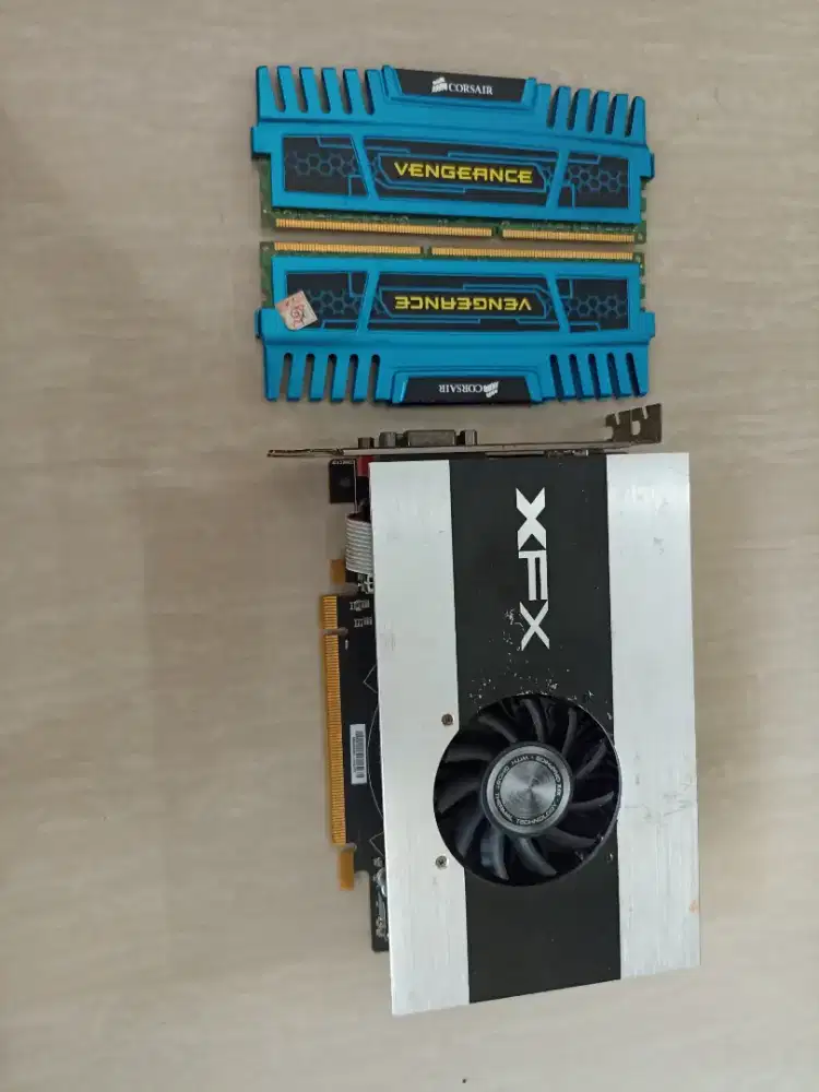 RAM Corsair & GPU XFX R7700 series