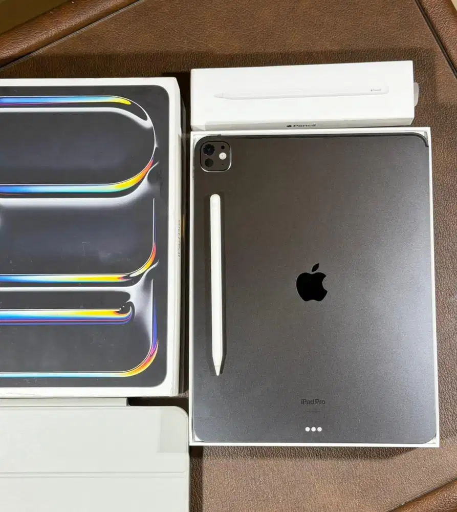 iPad Pro (M4) 13 inch 256GB + Apple Pencil 2nd Generation Space Black